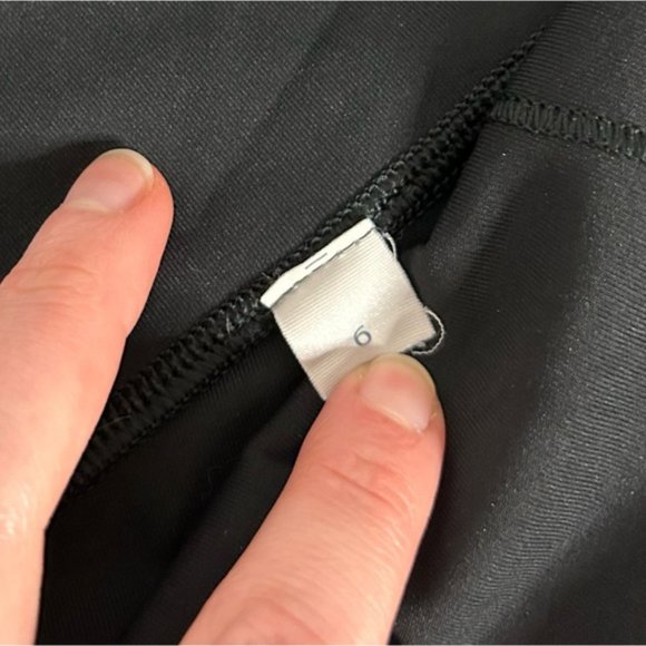 Lululemon Wunder Under Hi-Rise 1/2 Tight Full-On Luxtreme 17 Black Size 6 - Picture 9 of 13